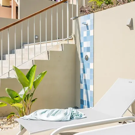 Diogo House - View *
